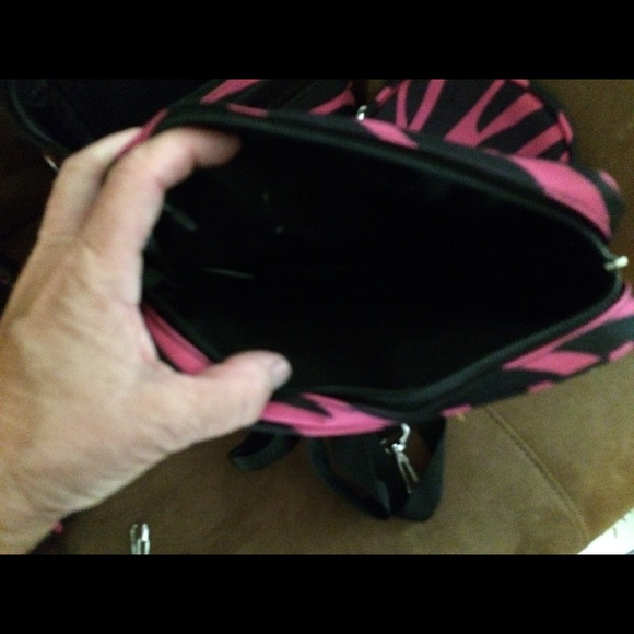 Overnight bags with two small bags each - Picture 6 of 8